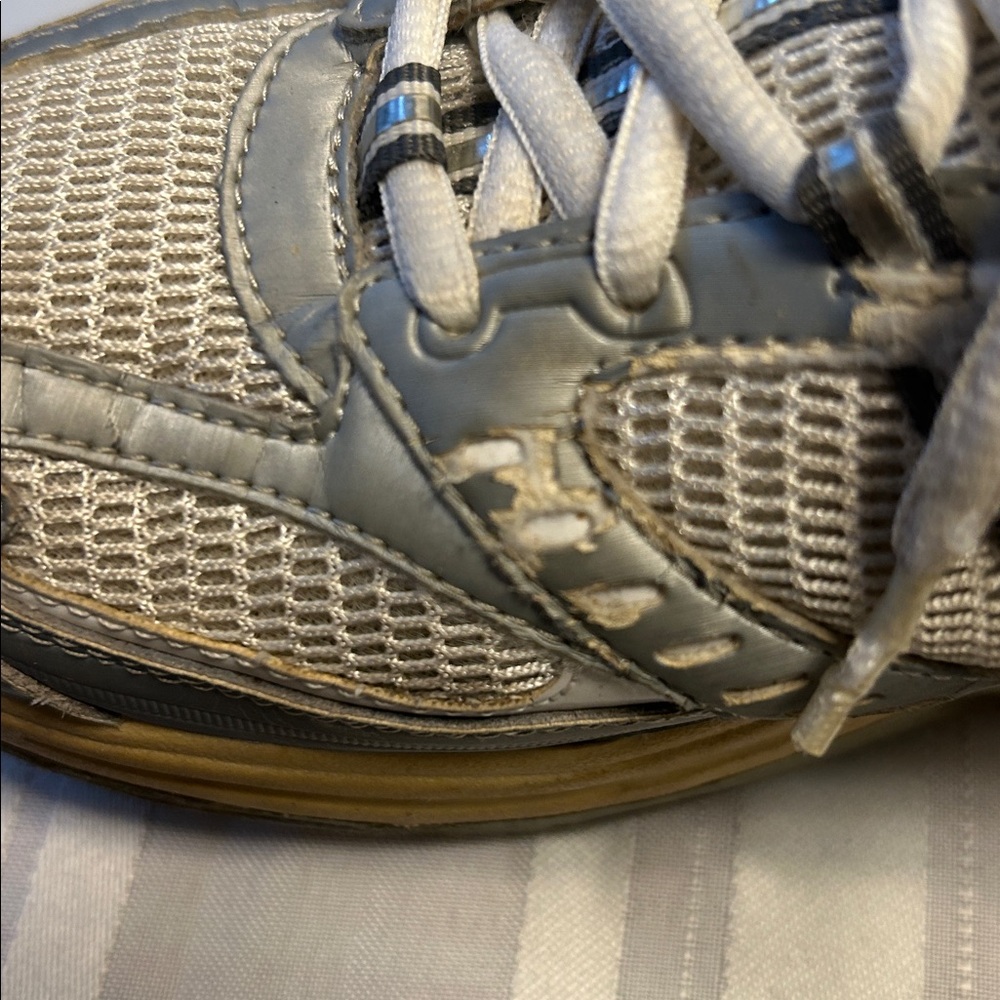 Skechers Women's Silver and White Athletic Shoes - Picture 14 of 14